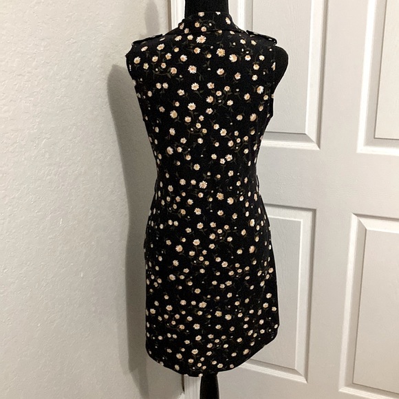 No Boundaries sundress with flowers size M - Picture 4 of 7